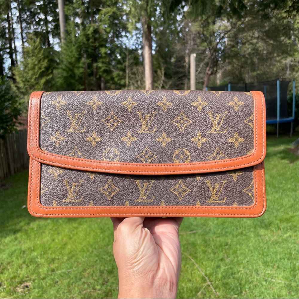 Lv pochette dame